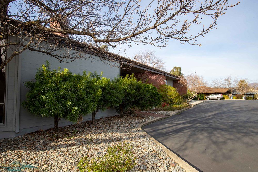 Medical Office Building - Clairmont Doctors Park: 2650 Edith Ave, Redding, CA 96001